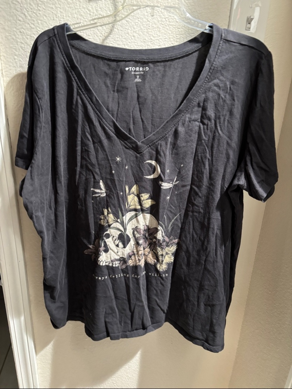 torrid Black V-Neck Tee with Floral Skull Graphic 2